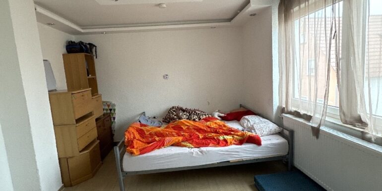 Zimmer 1 OG