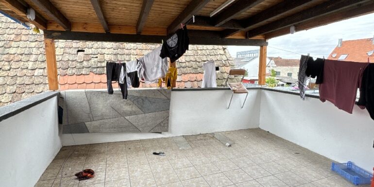 Überdachte Dachterrasse