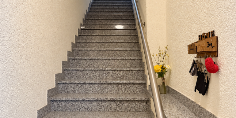 Treppe zur Wohnung